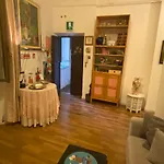 Central Apartment In Trastevere